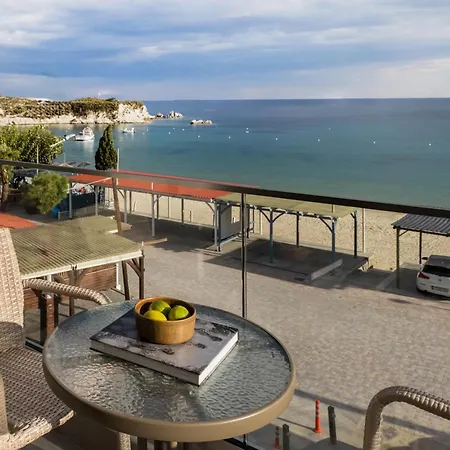 Orizon Boutique בית הארחה Kalamítsion